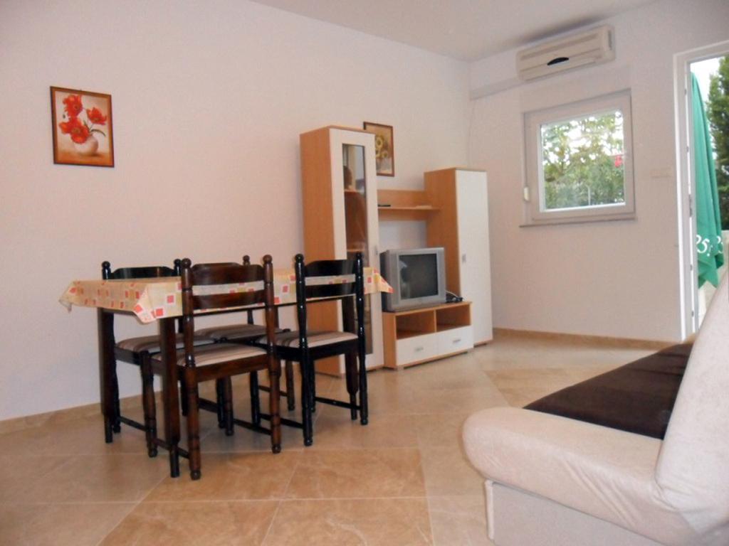 Apartments Mislav Novalja Quarto foto