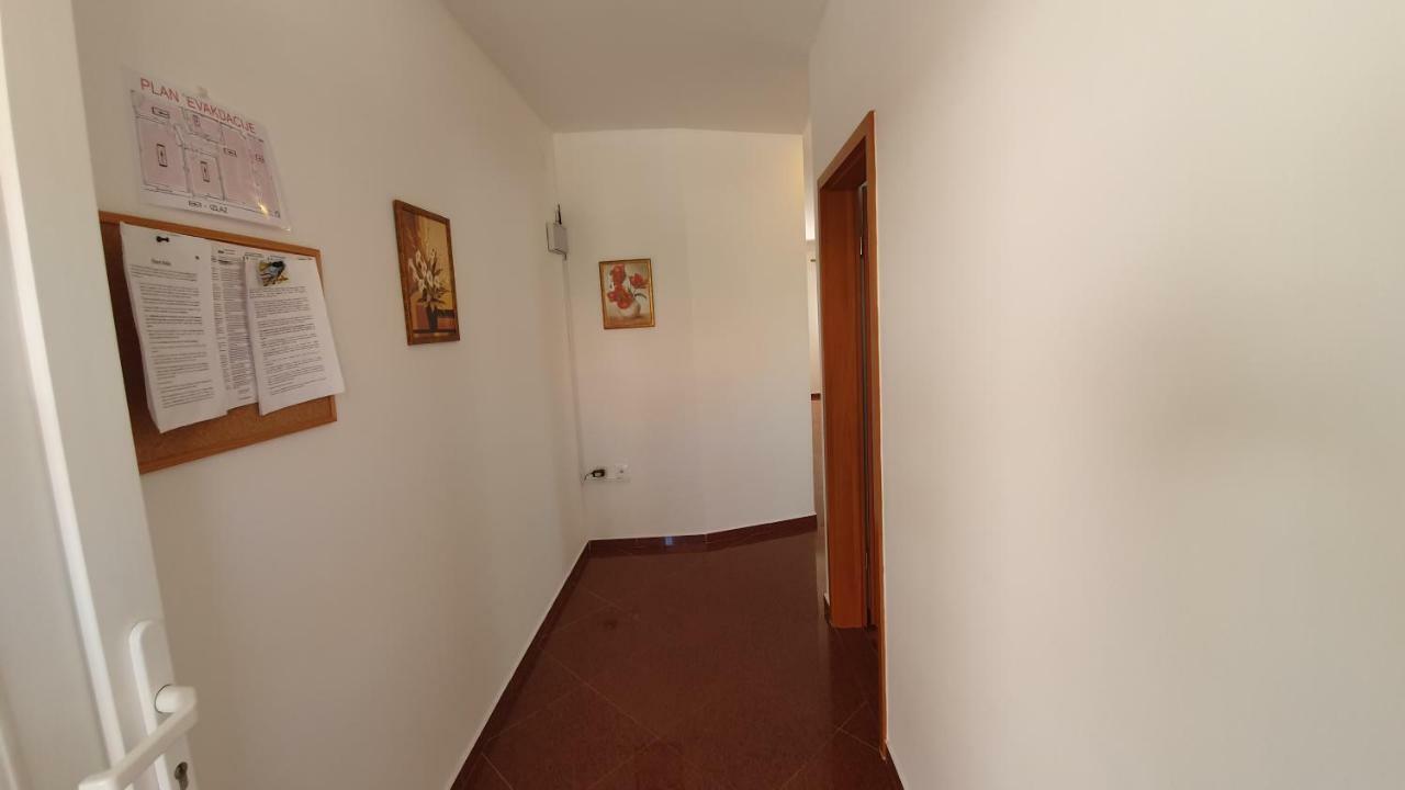 Apartments Mislav Novalja Exterior foto